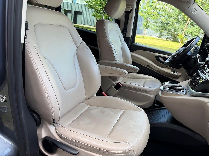 Mercedes-Benz Třídy V 250 D Avantgarde L 4matic - fotka 23 z 28