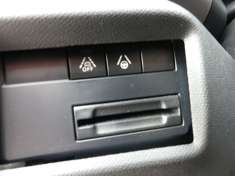 Citroën C5 Aircross (2021) 1,6 PureTech 180 SHINE - fotka 21 z 22