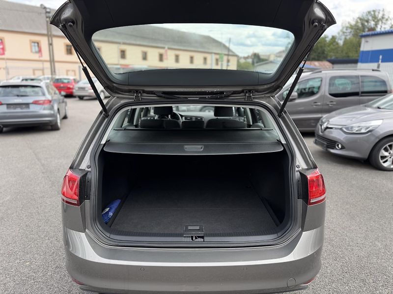 Volkswagen Golf 1.2 tsi, 77kw - fotka 8 z 19