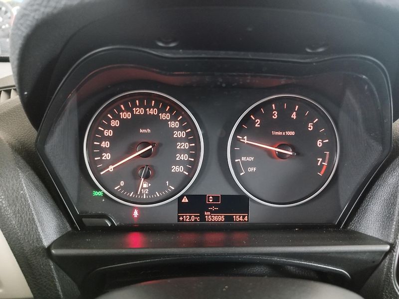 BMW Řada 1 (2014) 116I,75KW,KLIMA,ALU,SER.KN - fotka 26 z 30
