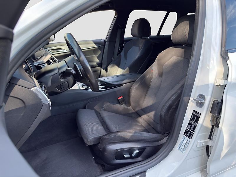 BMW Řada 5 540d xDrive Touring - fotka 8 z 21