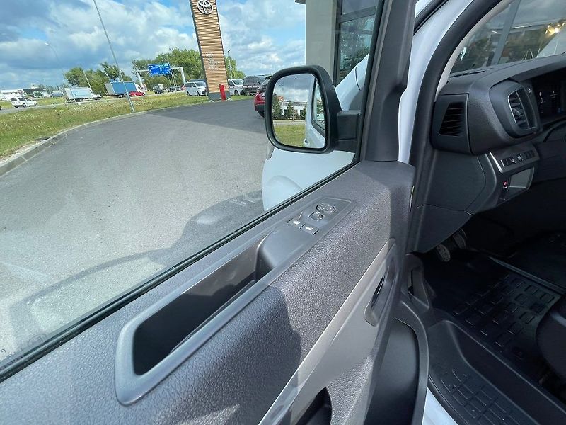 Toyota ProAce Verso 2.2D M/T L2 Business Comfort - fotka 13 z 30