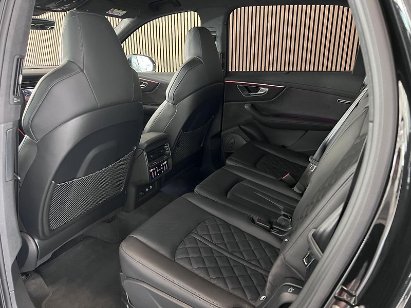 Audi SQ7 Ceramic Exclusive B&O FullSpec - fotka 11 z 33