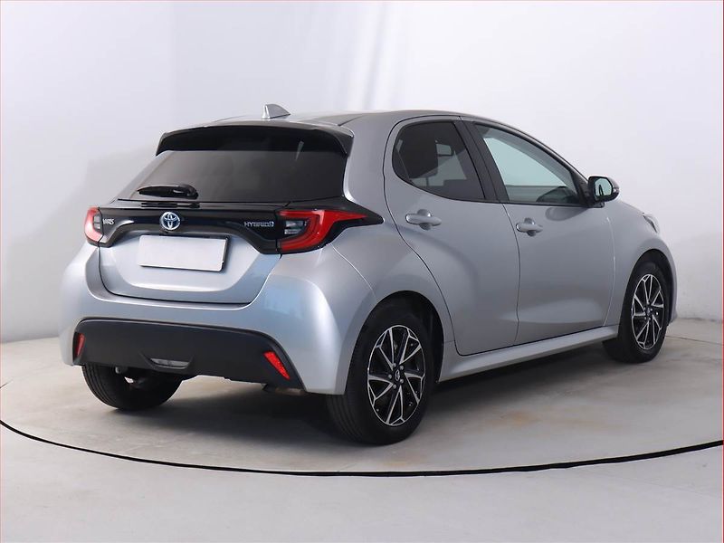 Toyota Yaris (2022) 1.5 VVT-i Hybrid - fotka 5 z 20