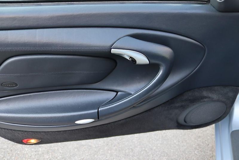 Porsche 911 996 3.4 CARRERA 221kW - fotka 23 z 49