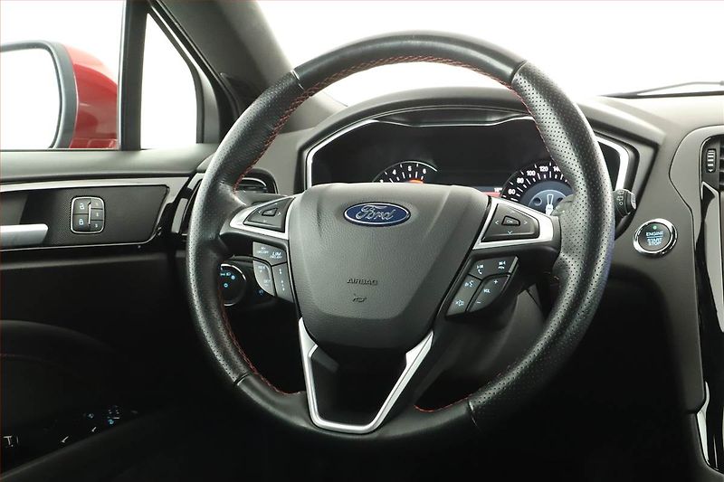Ford Mondeo (2020) ST-Line 2.0 EcoBlue, 4X4 - fotka 8 z 18