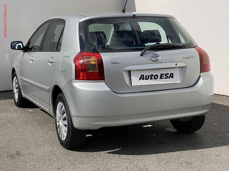 Toyota Corolla (2004) 2.0 D, AC - fotka 6 z 15
