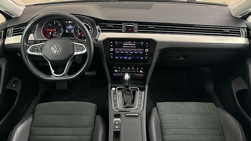 Volkswagen Passat 2.0 TDI DSG Elegance Variant - fotka 8 z 27