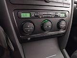 Škoda Octavia (2008) Ambiente Plus 1.9 TDI - náhled 13
