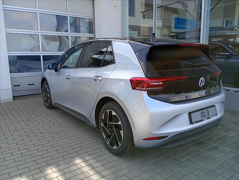 Volkswagen ID.3 (2025) Pro People 150 kW, 59 kWh - fotka 7 z 19