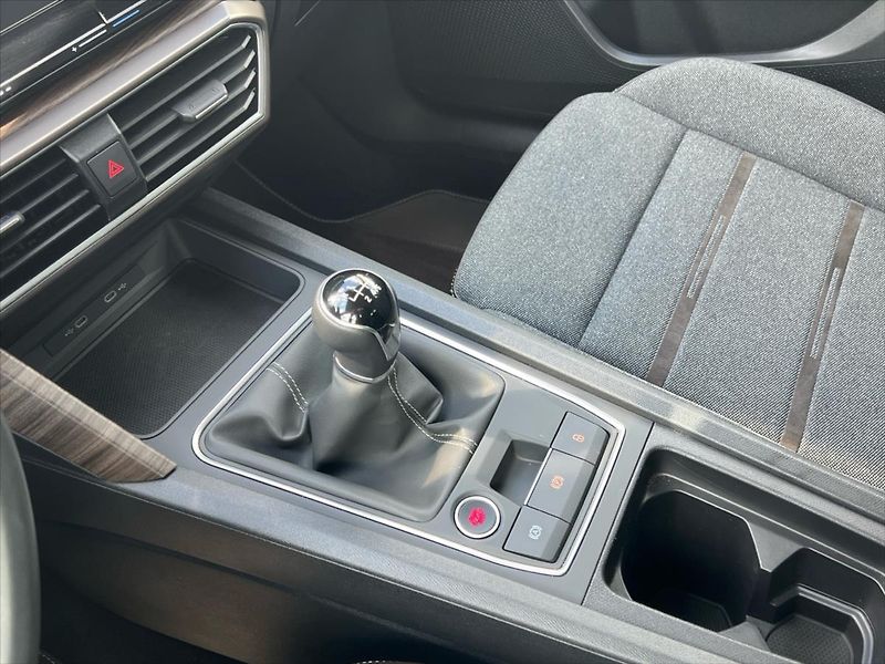 Seat Leon 1,5 TSi 96kW Xcellence ST - fotka 18 z 27