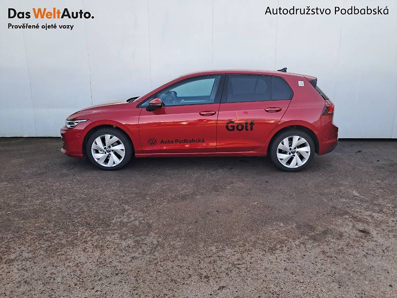 Volkswagen Golf (2025) People 1.5 eTSI / 85 kW DSG7 m - fotka 3 z 30