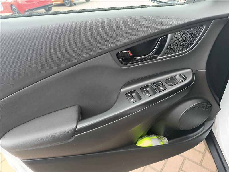 Hyundai Kona 1,0 T-GDi Style - fotka 12 z 20
