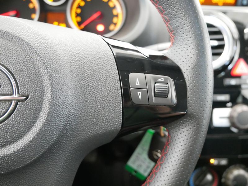 Opel Corsa - fotka 17 z 21