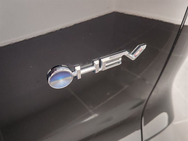 Toyota Corolla Cross 2.0 Hybrid Style - fotka 8 z 38
