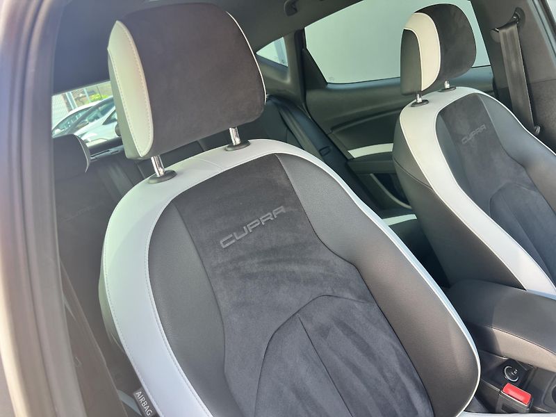 Seat Leon Cupra 280 2.0TSi DSG KŮŽE ALU - fotka 42 z 55