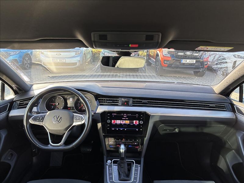 Volkswagen Passat 2,0 TDI 147kW Elegance DSG - fotka 18 z 46