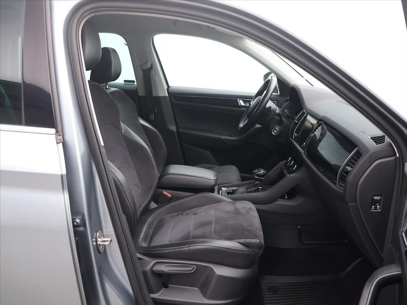 Škoda Kodiaq 2,0 TDI 140kW Style DSG 4x4 CZ - fotka 12 z 29