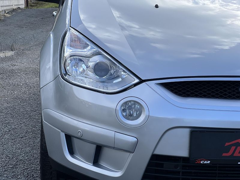 Ford S-MAX 2.0TDCi 103kw AUTOMAT ALU KLIM - fotka 32 z 40
