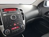 Kia Ceed (2011) 1.6 CVVT, po STK, jezdí dobře - náhled 12