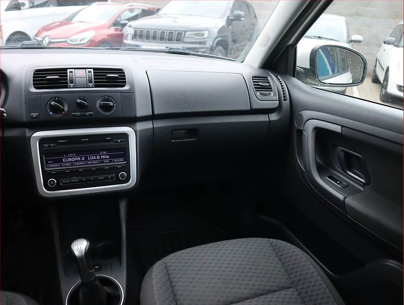 Škoda Fabia (2012) 1.2 12V, Serv.kniha - fotka 8 z 15