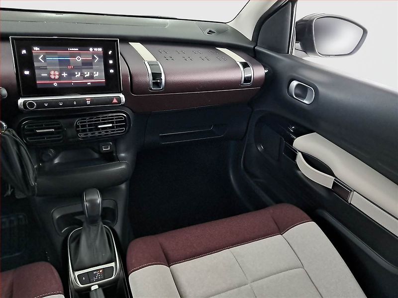 Citroën C4 Cactus (2018) 1.2 PureTech, Automat - fotka 8 z 19
