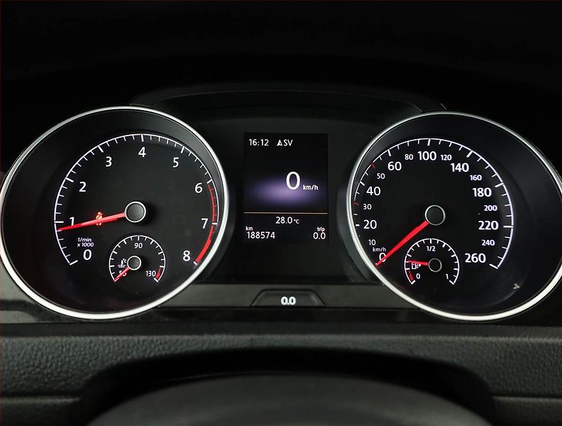 Volkswagen Golf (2014) R-Line 1.4 TSI, Serv.kniha - fotka 9 z 21