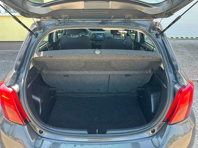 Toyota Yaris 1.5 Hybrid/Kamera/1MAJ/74kW - fotka 16 z 34