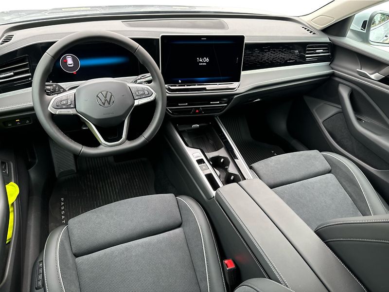 Volkswagen Passat Elegance 2,0 TDI 142 kW 4MOT - fotka 10 z 26