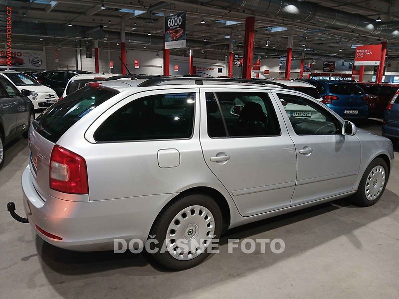 Škoda Octavia (2012) 1.6 TDi, AC - fotka 1 z 3