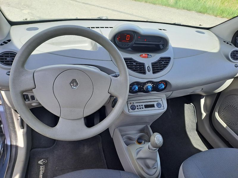 Renault Twingo 1.2 2 x KOLA, KLIMA - fotka 15 z 21