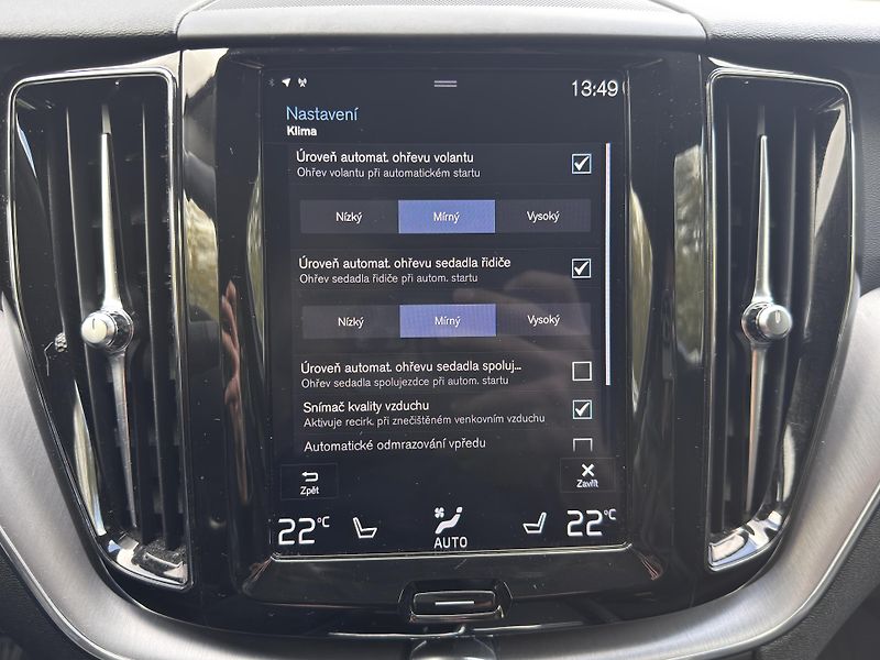 Volvo XC60 B5 AWD / ČR / 1. maj // výhřev - fotka 32 z 42