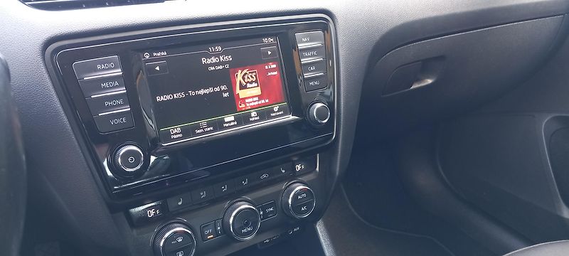 Škoda Octavia Ambition 2.0 TDI/110 kW  - fotka 21 z 29