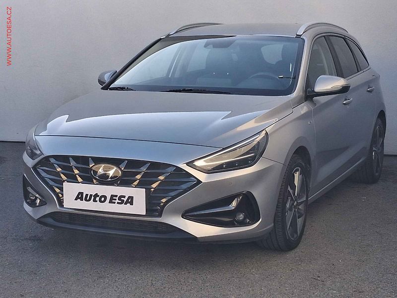 Hyundai i30 (2022) 1.5T-GDi 48V MHEV, ČR, Style - fotka 3 z 20