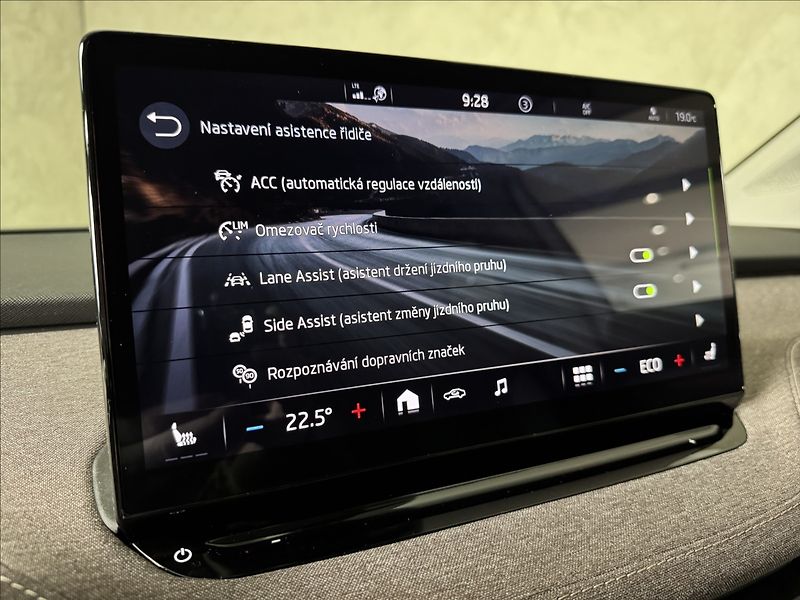 Škoda Enyaq 80 Family Plus Matrix Assist - fotka 30 z 49