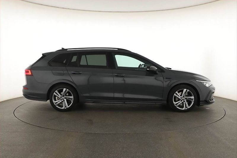 Volkswagen Golf (2022) R-Line 2.0 TDI, Kůže, Navi - fotka 6 z 22