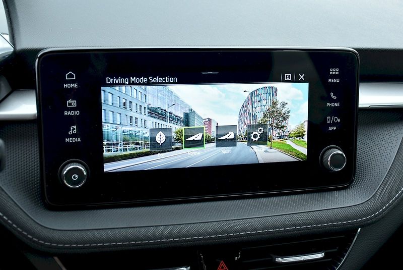 Škoda Fabia (2024) Top Selection 1.0 TSI 85kW - fotka 21 z 32