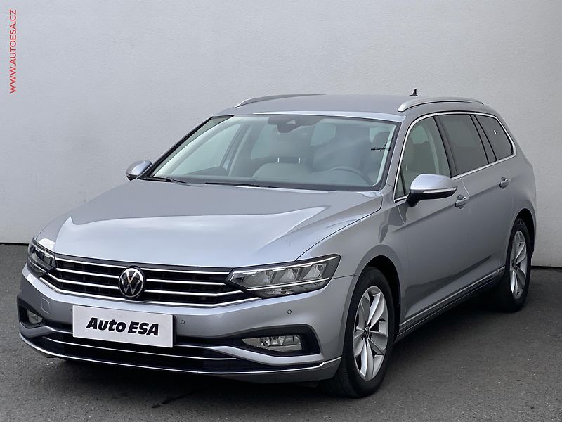Volkswagen Passat (2022) 2.0 TDI, ČR, Elegance, DSG - fotka 3 z 19