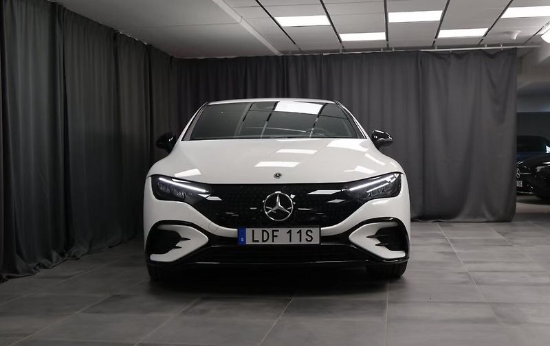 Mercedes-Benz EQE 350 AMG 4M Kamera Tažné BLIS  - fotka 3 z 23