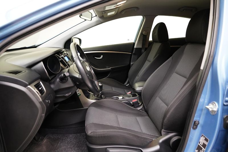 Hyundai i30 - fotka 10 z 21