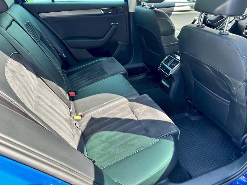 Škoda Superb (2021) 1.5 TSI 110kW ACT Style Combi - fotka 24 z 26