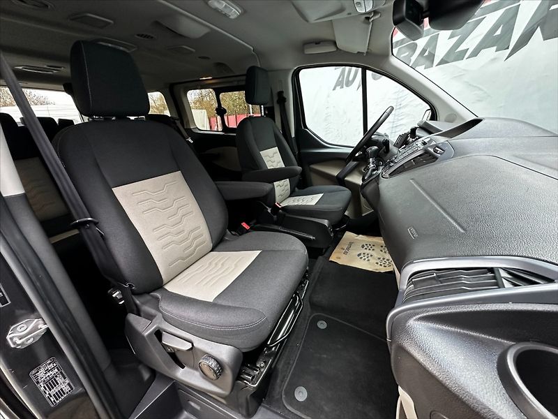 Ford Tourneo Custom 2,0 TDCi 96kW-CZ-DPH-SERVIS!! - fotka 13 z 45
