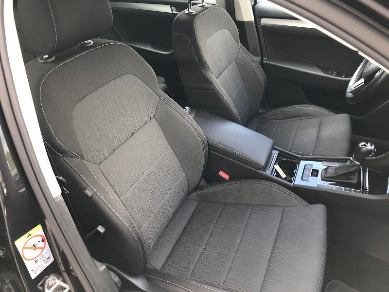 Škoda Superb (2018) COMBI 2.0 TDi - 110 kW, AMBITI - fotka 20 z 20
