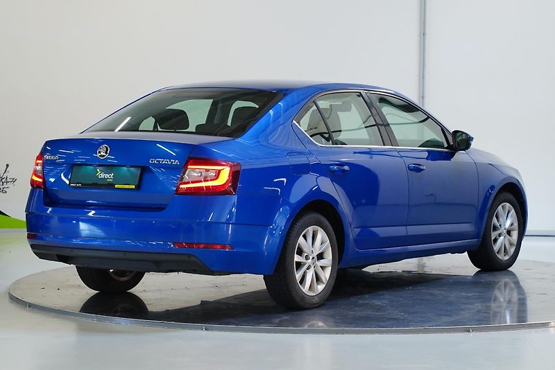 Škoda Octavia - fotka 2 z 26