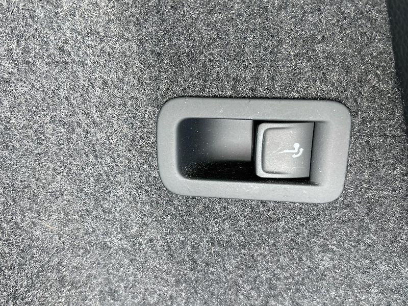 Škoda Karoq DSG Sportline - fotka 31 z 31
