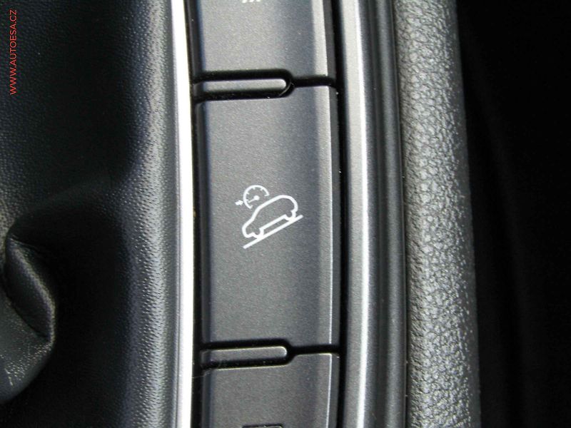 Hyundai Kona (2019) 1.0 T-GDi, Navi, kamera - fotka 19 z 22