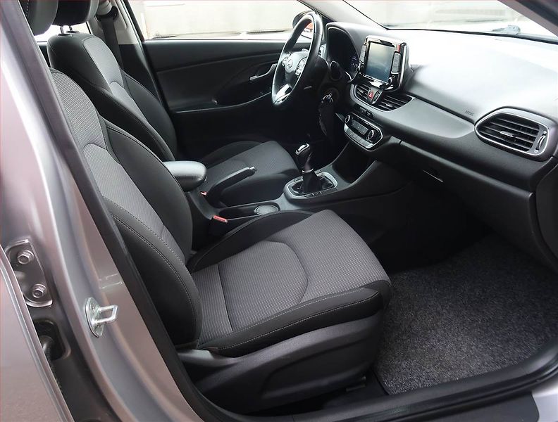 Hyundai i30 (2021) 1.6 CRDi, ČR,1.maj, Tempomat - fotka 9 z 18