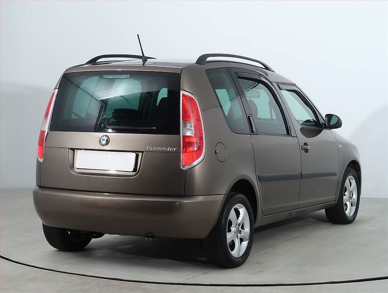 Škoda Roomster (2012) 1.6 TDI, po STK, jezdí výborně - fotka 5 z 18