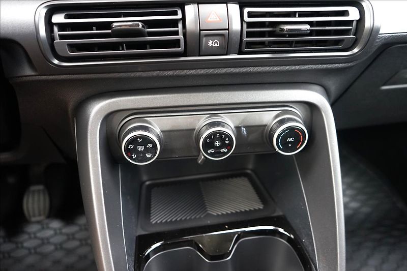 Citroën C3 (2026) 1,2 Turbo 100k Manual YOU - fotka 17 z 20