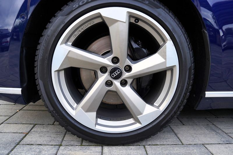 Audi A8 50 TDI Quattro 210 Kw/B&O/Matr - fotka 17 z 49
